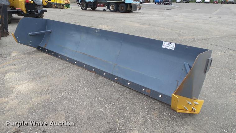 image for item DA1197 Loader snow pusher box