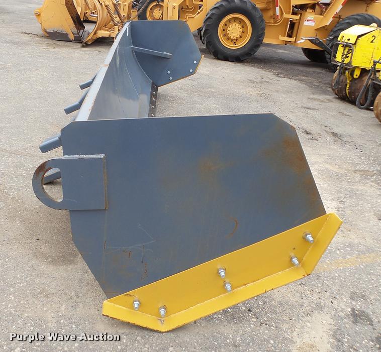 image for item DA1197 Loader snow pusher box