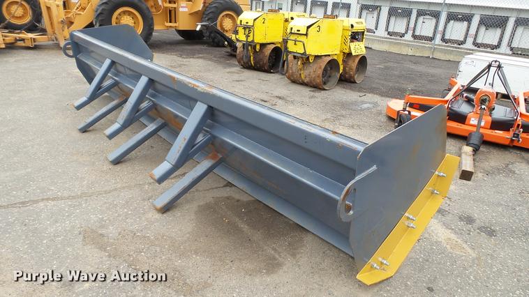 image for item DA1197 Loader snow pusher box