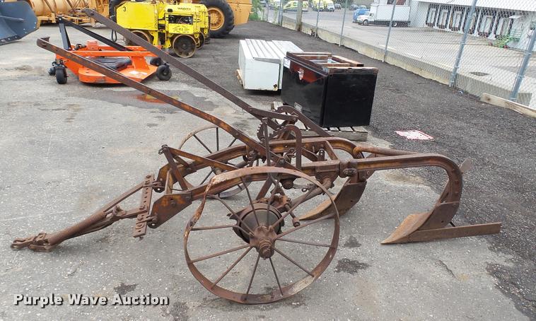 image for item DA1201 Two bottom plow
