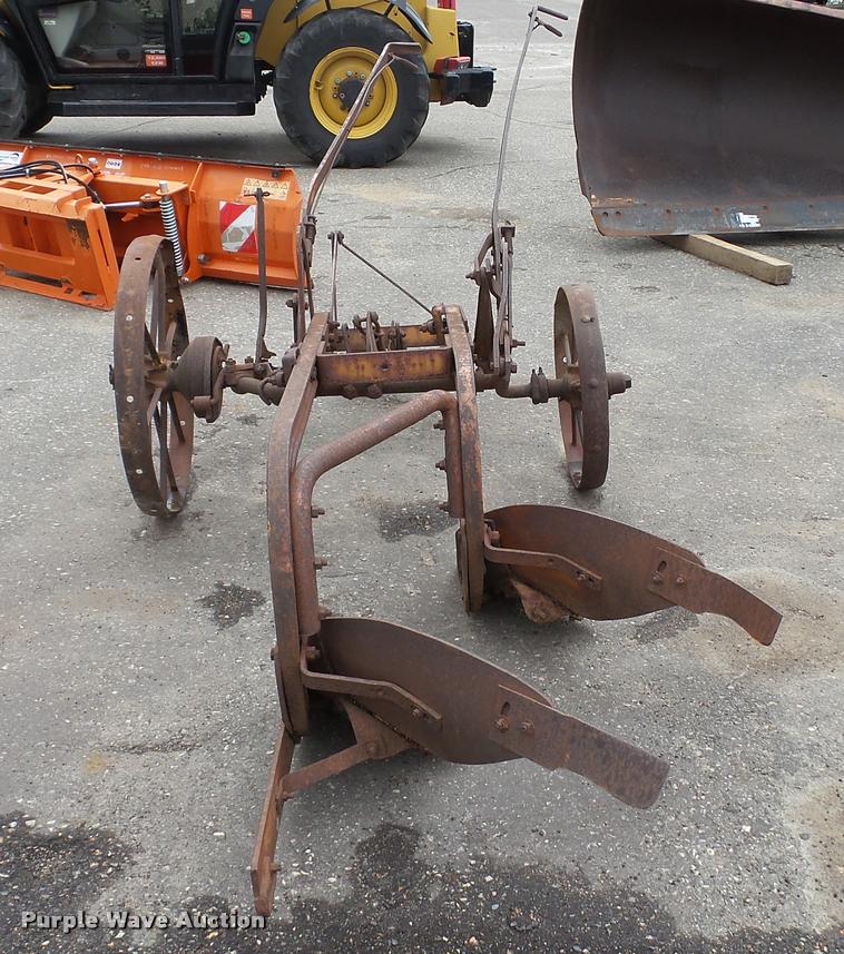 image for item DA1201 Two bottom plow