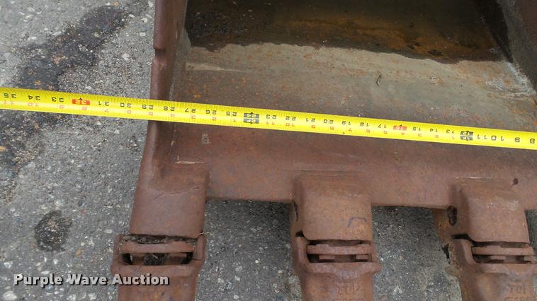 image for item DA1204 H&H excavator bucket