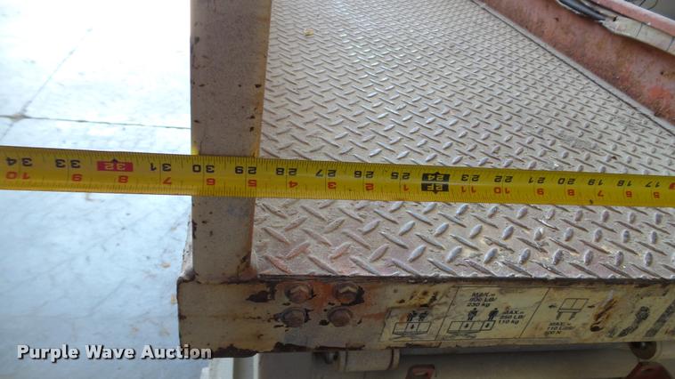 image for item DA1207 JLG 2032E2 scissor lift