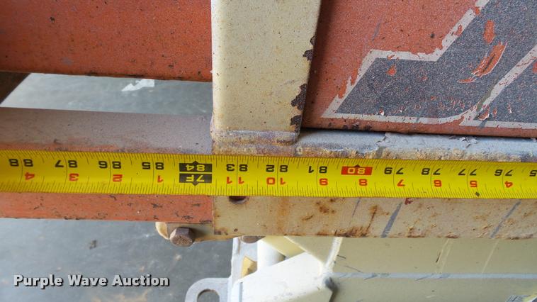 image for item DA1207 JLG 2032E2 scissor lift