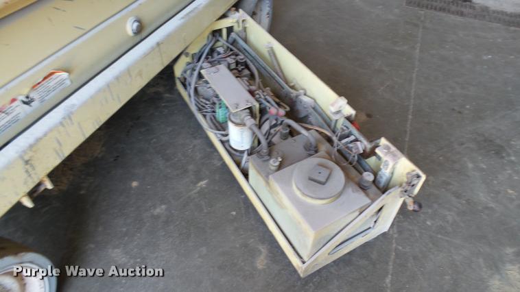 image for item DA1207 JLG 2032E2 scissor lift