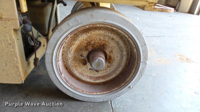 image for item DA1207 JLG 2032E2 scissor lift