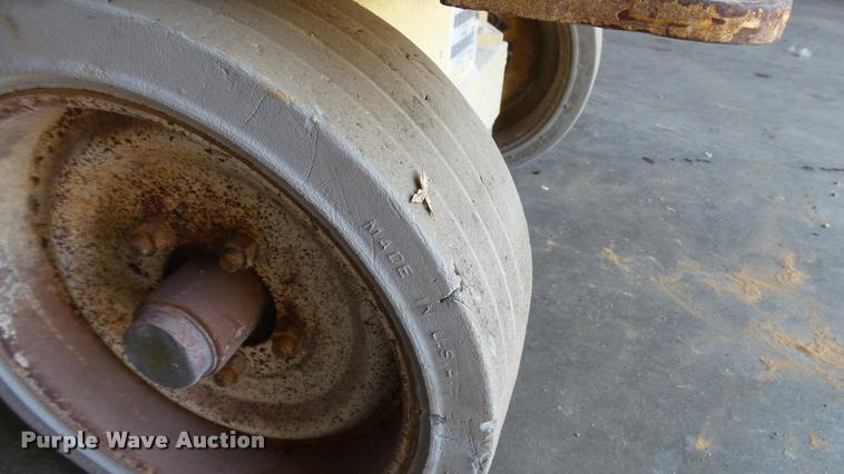 image for item DA1207 JLG 2032E2 scissor lift