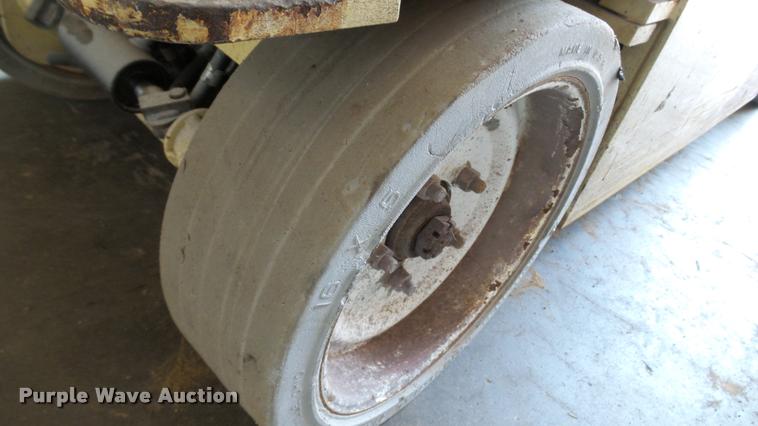 image for item DA1207 JLG 2032E2 scissor lift