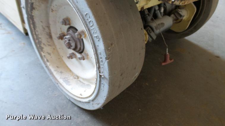 image for item DA1207 JLG 2032E2 scissor lift