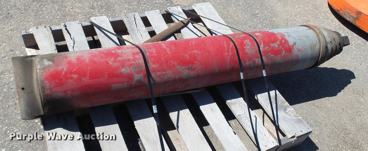 image for item DA1208 (2) hydraulic cylinders