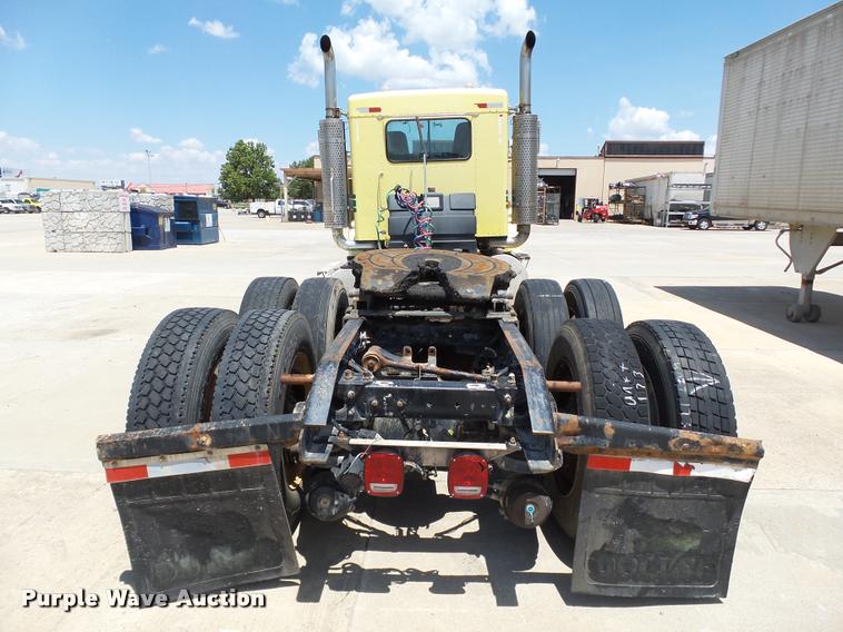 image for item DB4073 1999 Kenworth T800 semi truck