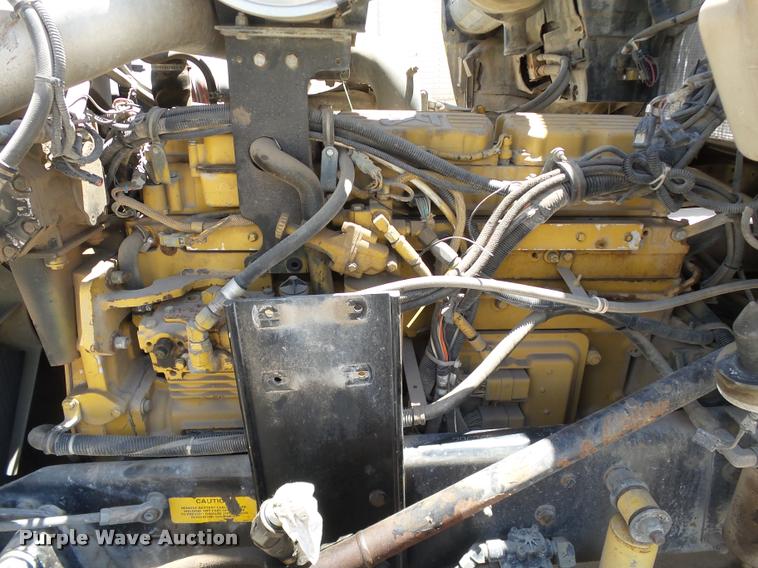 image for item DB4073 1999 Kenworth T800 semi truck