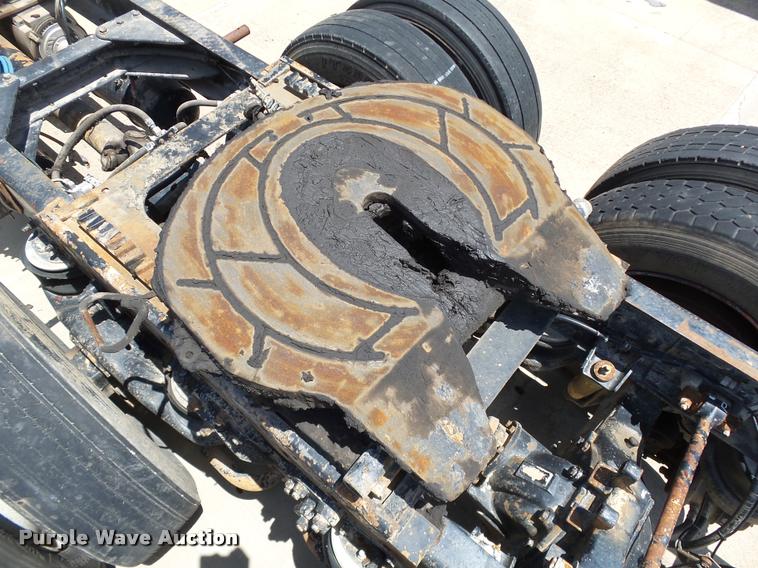 image for item DB4073 1999 Kenworth T800 semi truck