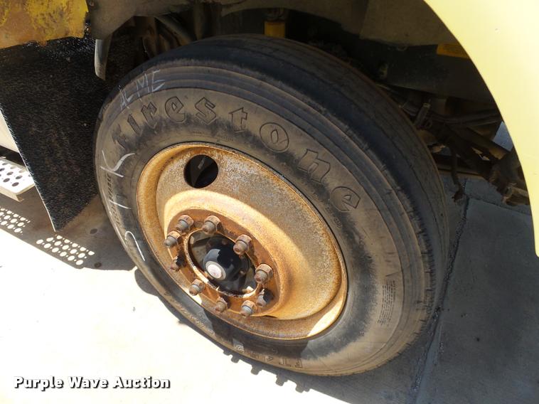 image for item DB4073 1999 Kenworth T800 semi truck