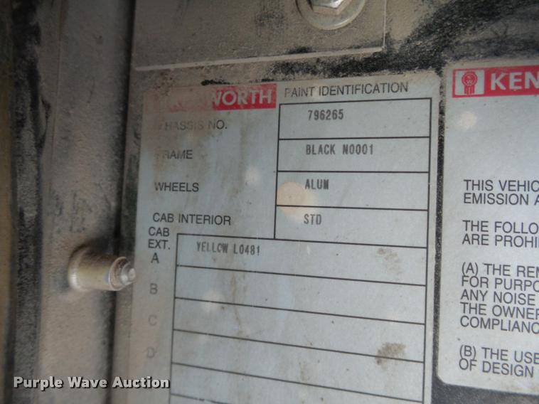 image for item DB4073 1999 Kenworth T800 semi truck