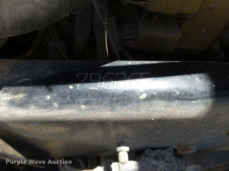 image for item DB4073 1999 Kenworth T800 semi truck