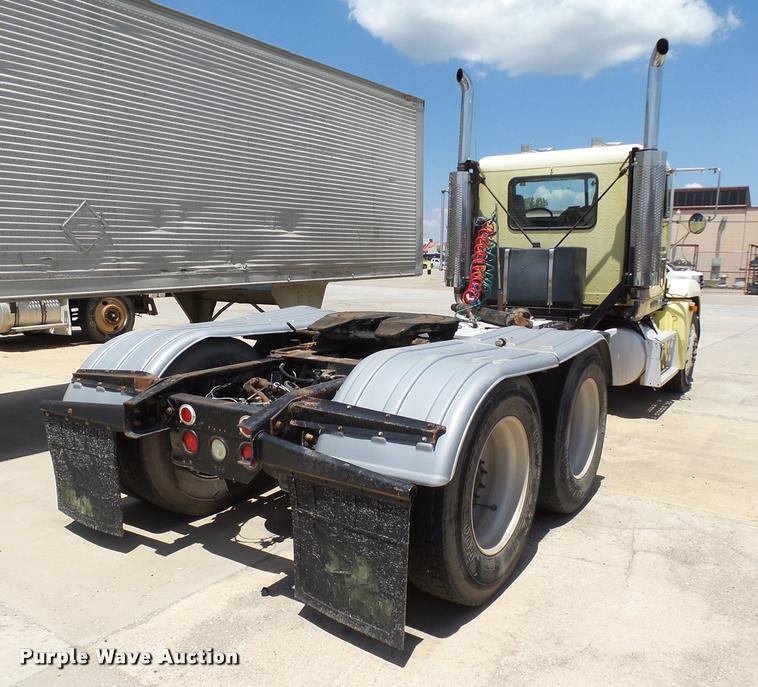 image for item DB4074 1996 Freightliner FLD semi truck