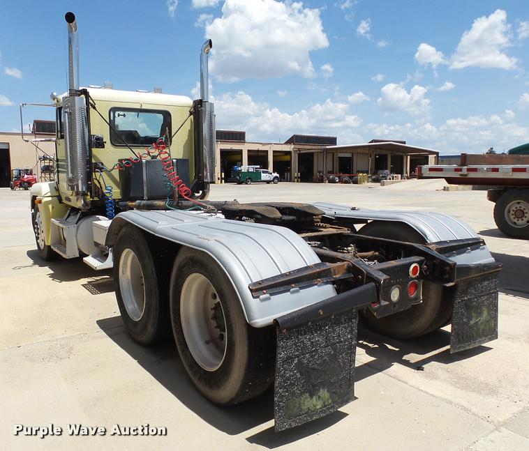 image for item DB4074 1996 Freightliner FLD semi truck