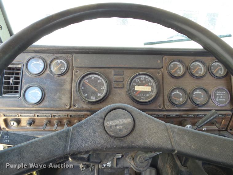 image for item DB4074 1996 Freightliner FLD semi truck