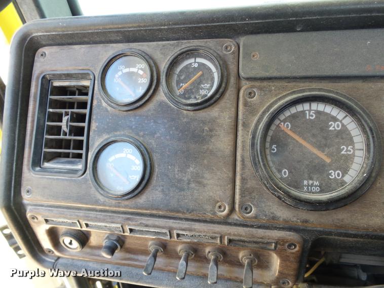 image for item DB4074 1996 Freightliner FLD semi truck