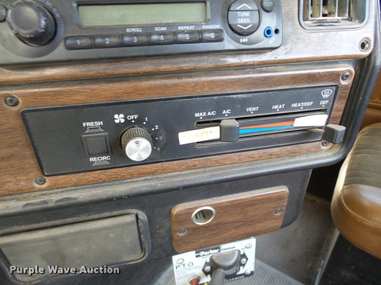 image for item DB4074 1996 Freightliner FLD semi truck