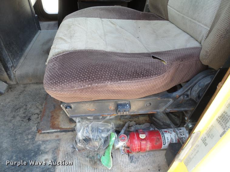 image for item DB4074 1996 Freightliner FLD semi truck