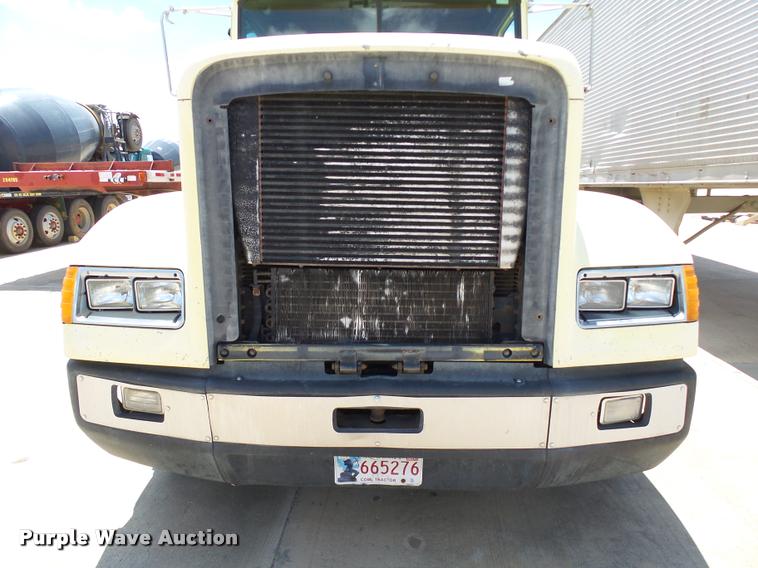 image for item DB4074 1996 Freightliner FLD semi truck