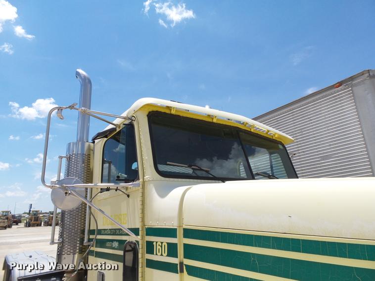 image for item DB4074 1996 Freightliner FLD semi truck