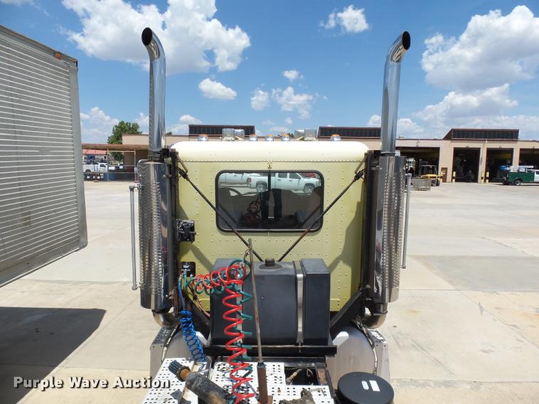 image for item DB4074 1996 Freightliner FLD semi truck