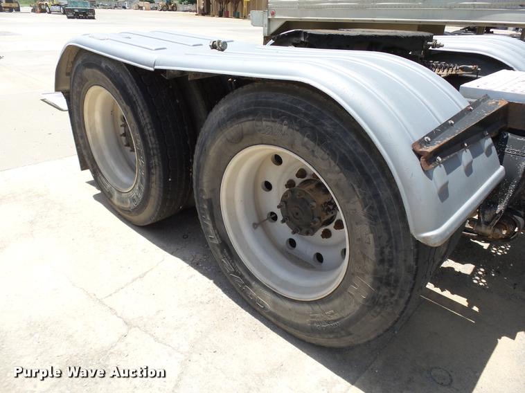 image for item DB4074 1996 Freightliner FLD semi truck