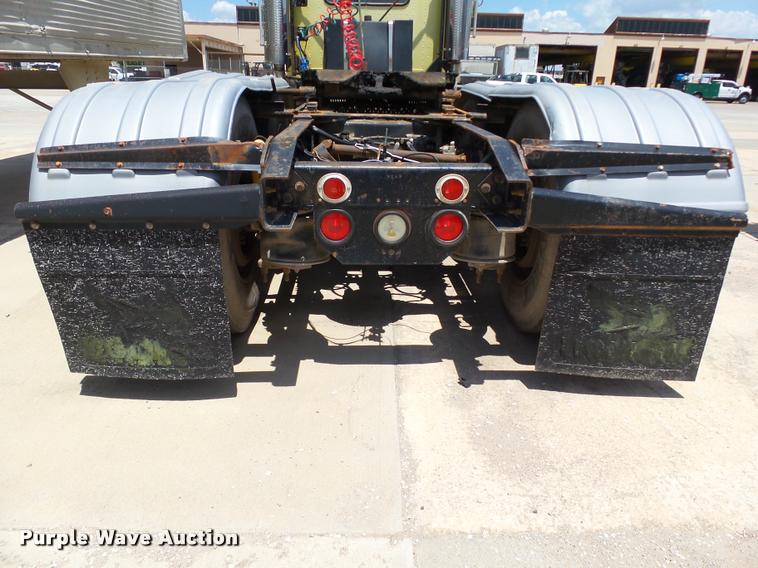 image for item DB4074 1996 Freightliner FLD semi truck