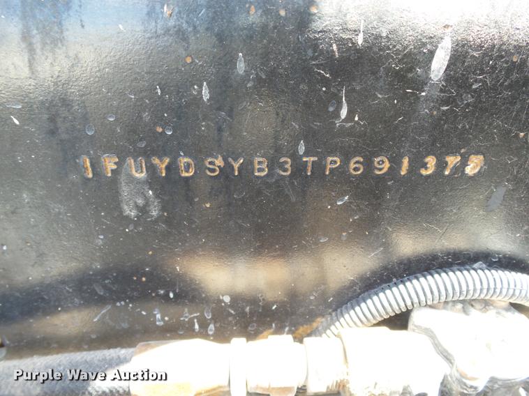 image for item DB4074 1996 Freightliner FLD semi truck