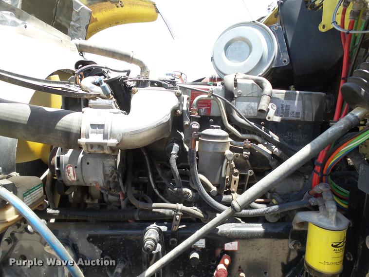 image for item DB4075 2009 Freightliner FLD120 SD semi truck