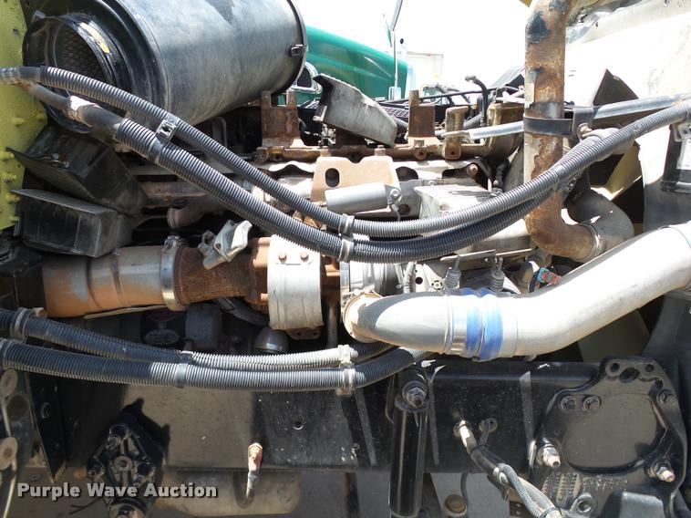 image for item DB4075 2009 Freightliner FLD120 SD semi truck