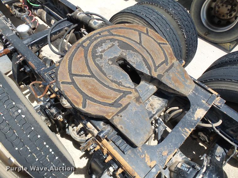 image for item DB4075 2009 Freightliner FLD120 SD semi truck