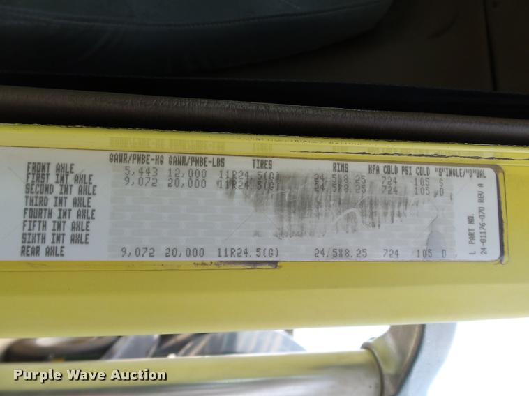 image for item DB4075 2009 Freightliner FLD120 SD semi truck