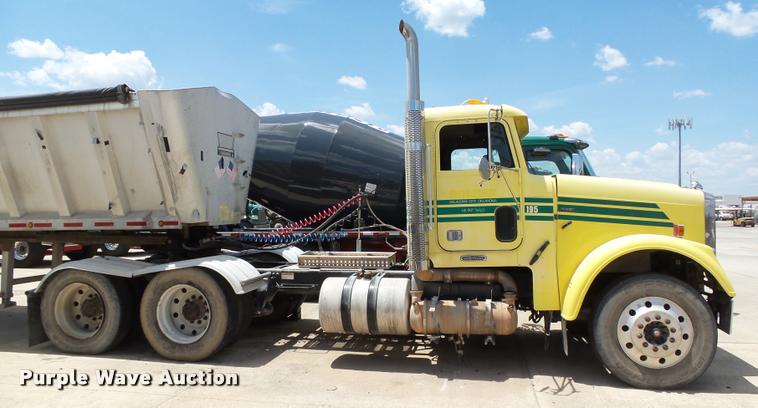 image for item DB4076 2009 Freightliner FLD120 SD semi truck