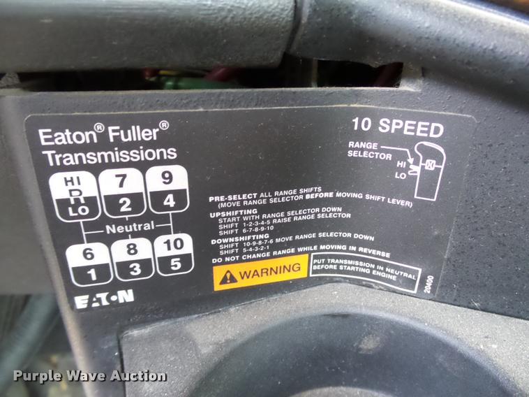 image for item DB4076 2009 Freightliner FLD120 SD semi truck