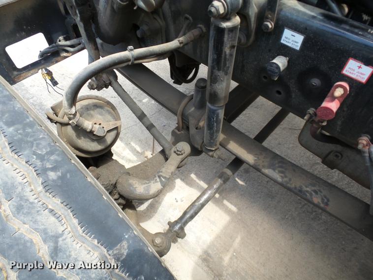 image for item DB4076 2009 Freightliner FLD120 SD semi truck