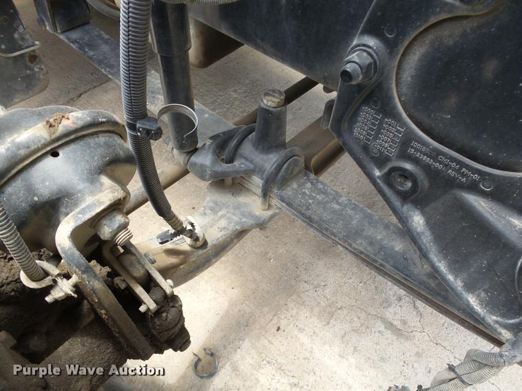 image for item DB4076 2009 Freightliner FLD120 SD semi truck