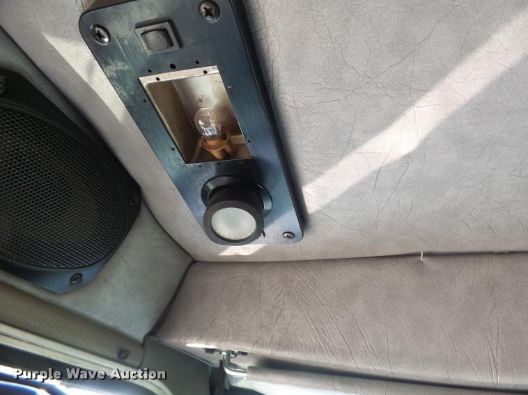 image for item DB5853 2004 Peterbilt 379 semi truck