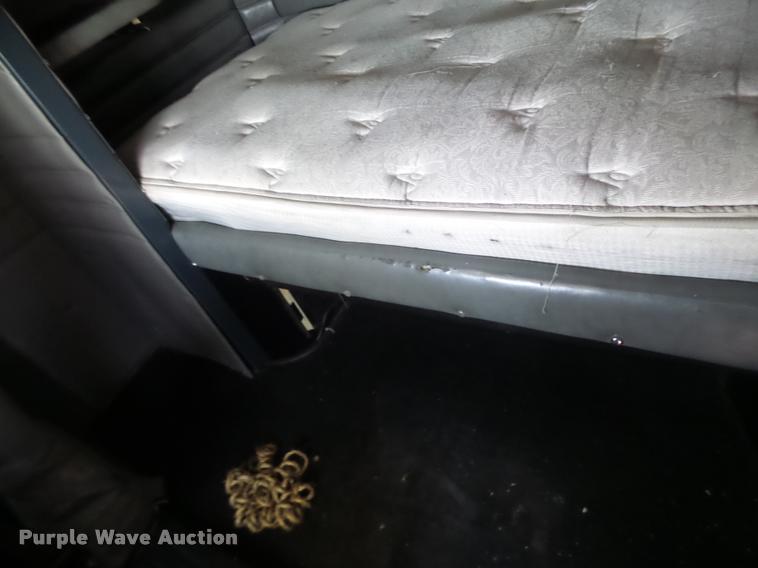 image for item DB5853 2004 Peterbilt 379 semi truck