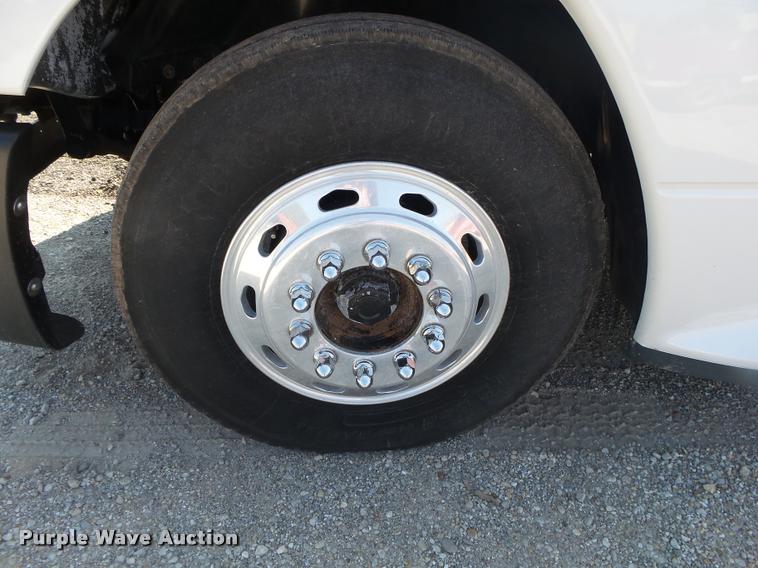 image for item DB7430 2003 Freightliner Columbia semi truck