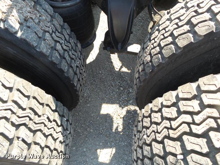 image for item DB7430 2003 Freightliner Columbia semi truck