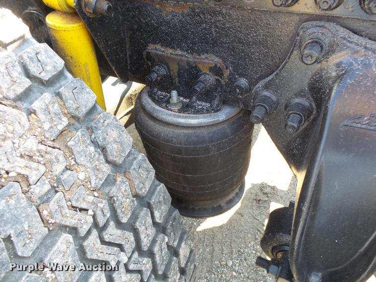 image for item DB7430 2003 Freightliner Columbia semi truck