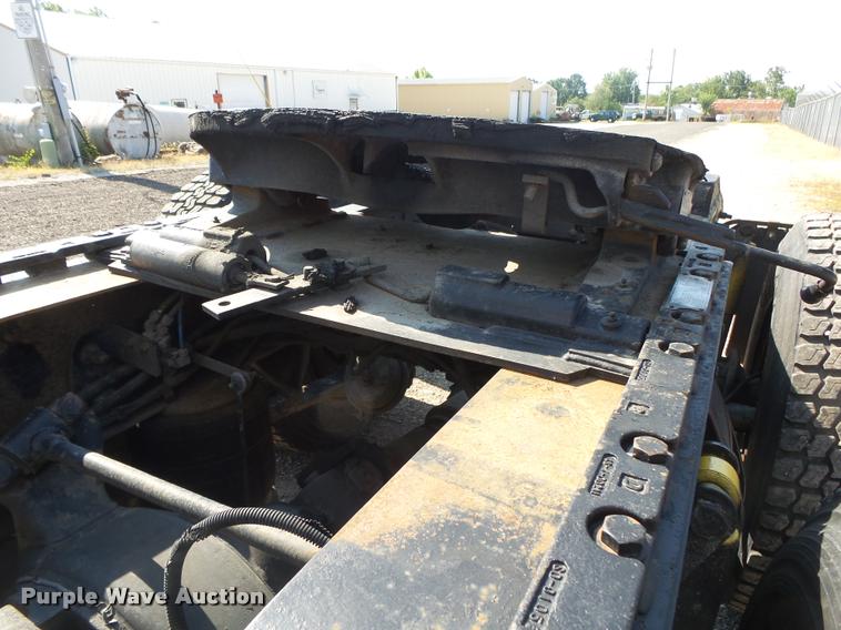 image for item DB7430 2003 Freightliner Columbia semi truck