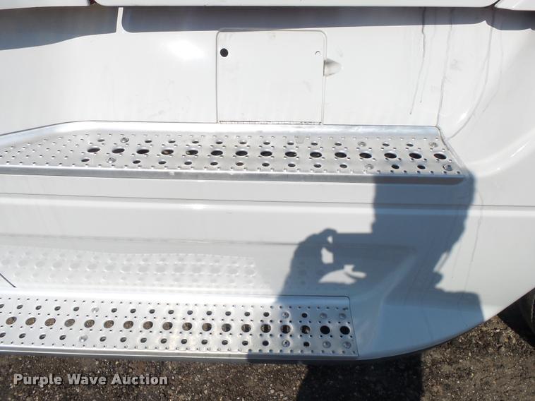 image for item DB7430 2003 Freightliner Columbia semi truck