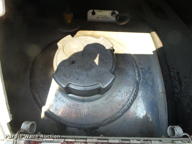 image for item DB7430 2003 Freightliner Columbia semi truck