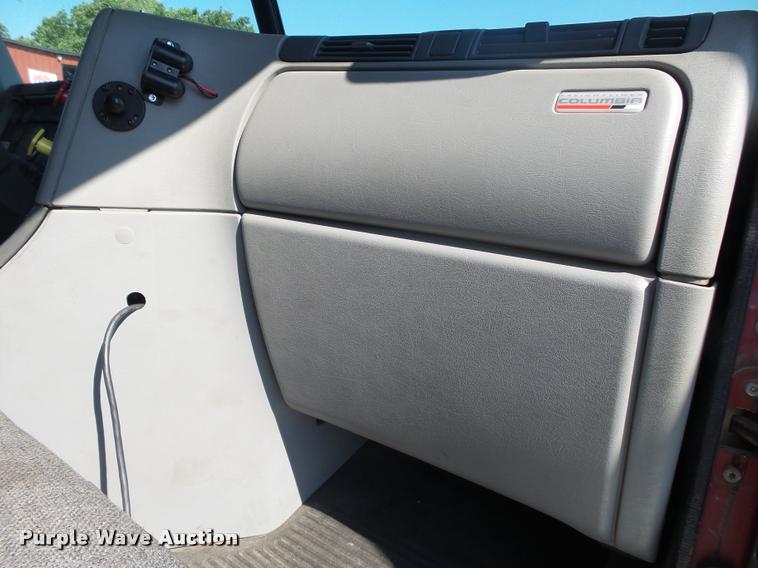 image for item DB7430 2003 Freightliner Columbia semi truck