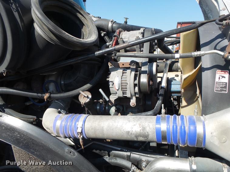 image for item DB7430 2003 Freightliner Columbia semi truck